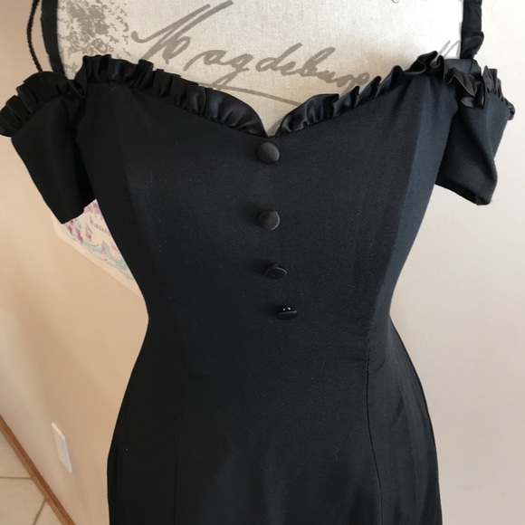 DE LARU LINDA BERNELL Dresses & Skirts - PINUP SWEETHEART OFF SHOULDER BLACK DRESS SMALL